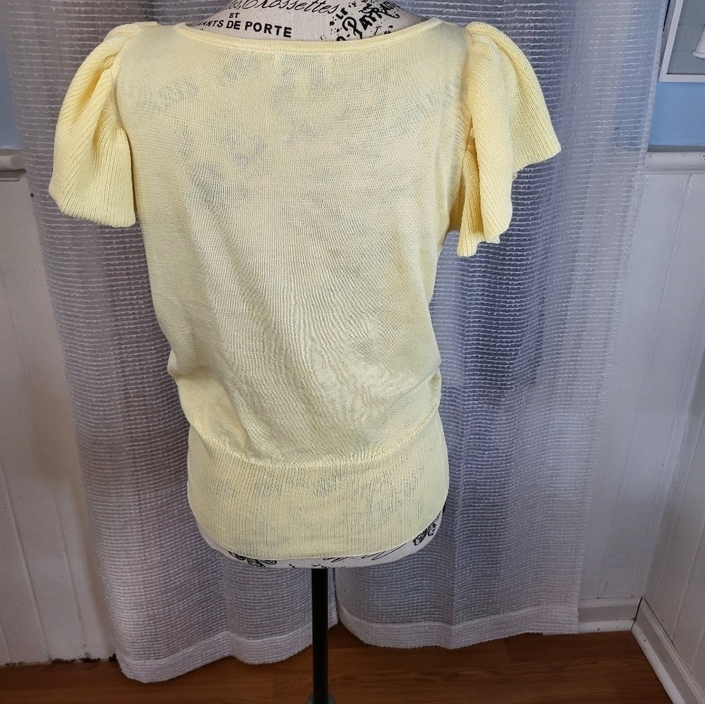 Lily White Yellow Ribbed V-Neck Sweater Top Large - Picture 3 of 7